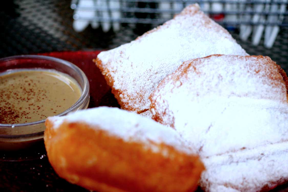best food in New Orleans beignets from Cafe du Monde