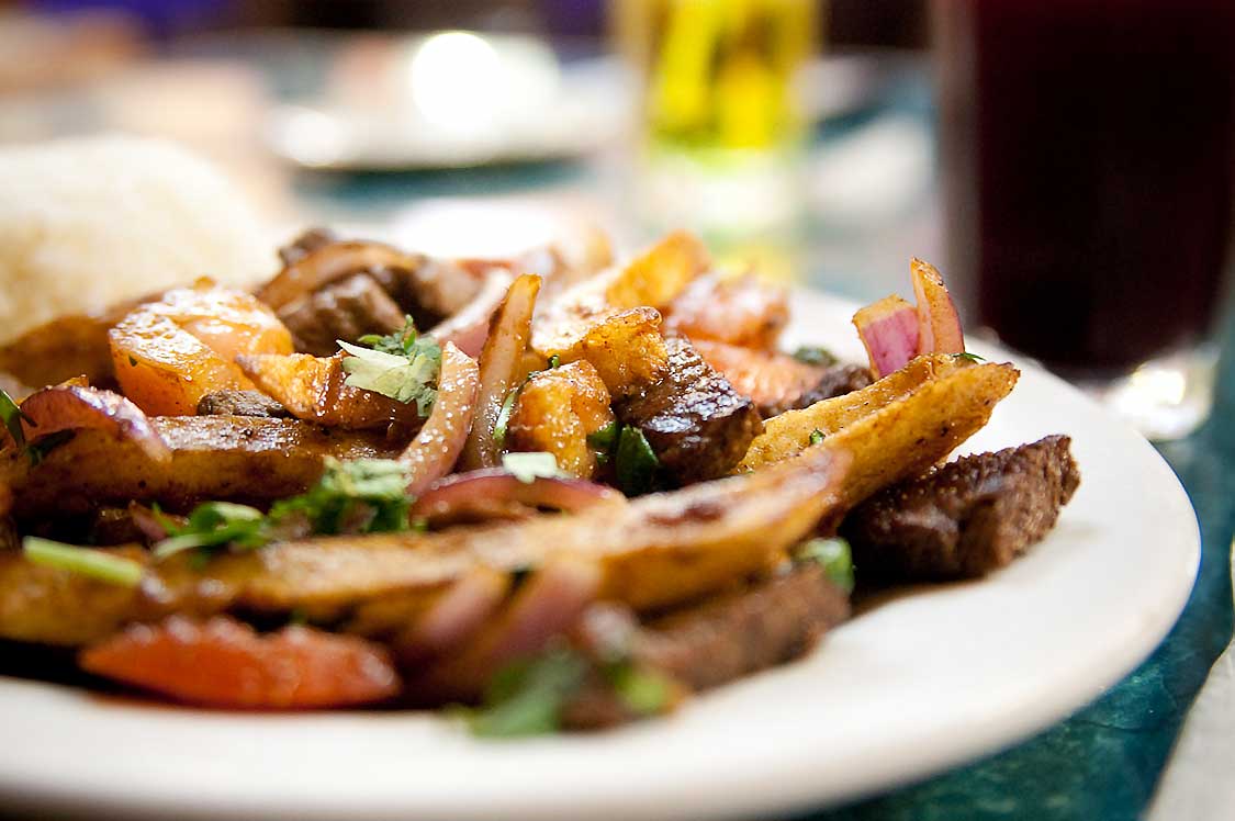 Lomo saltado food to eat in Peru